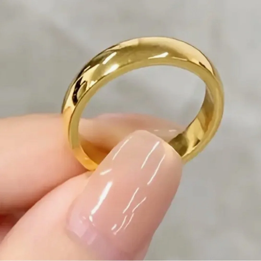 18kt Gold Plated Titanium Unisex Wedding Band
